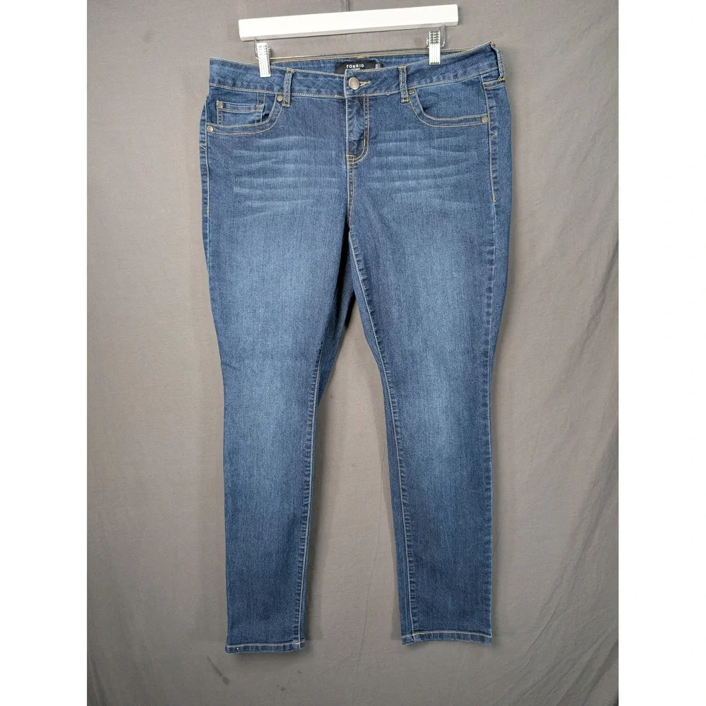 Torrid Denim Jeans Womens 16R Blue Skinny Leg Stretch Medium Wash